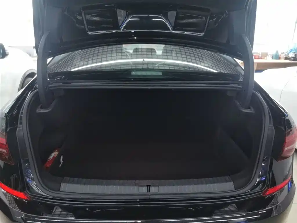 Volkswagen Passat 2019 — фото 19