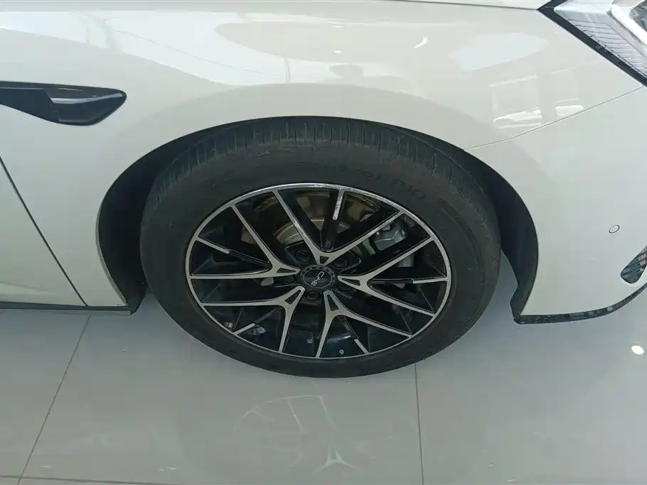 BYD Seal 07 DM-i 2025 — фото 6