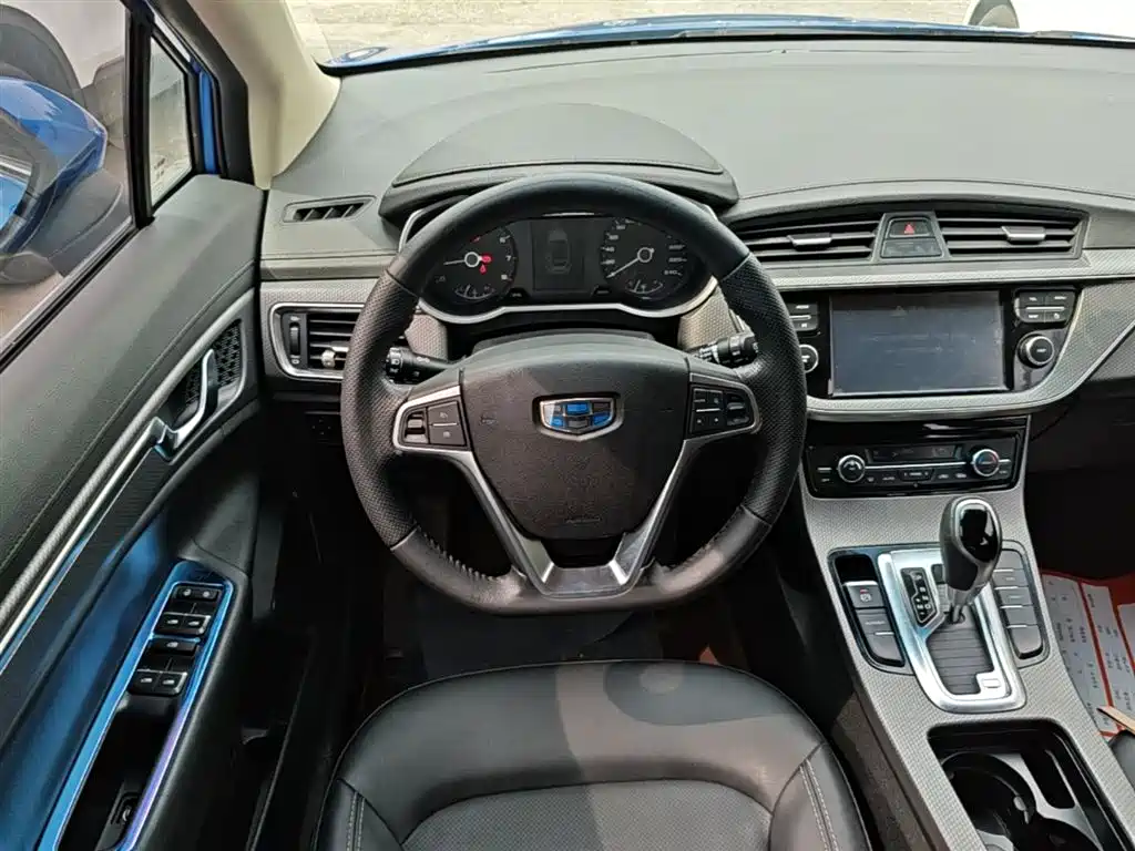 Geely Emgrand GS 2016 — фото 11