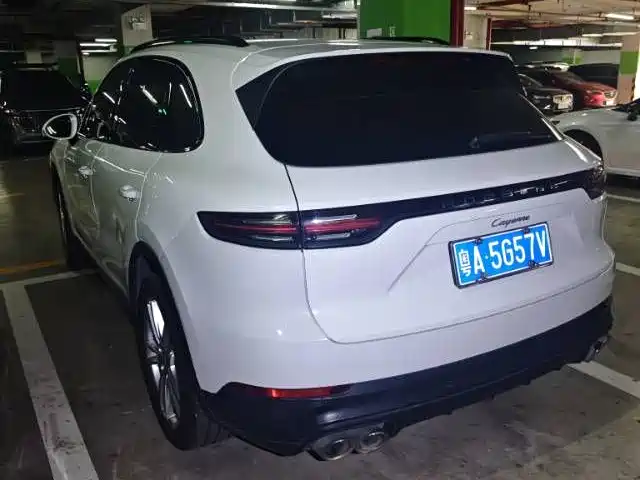 Porsche Cayenne 2018 — фото 9