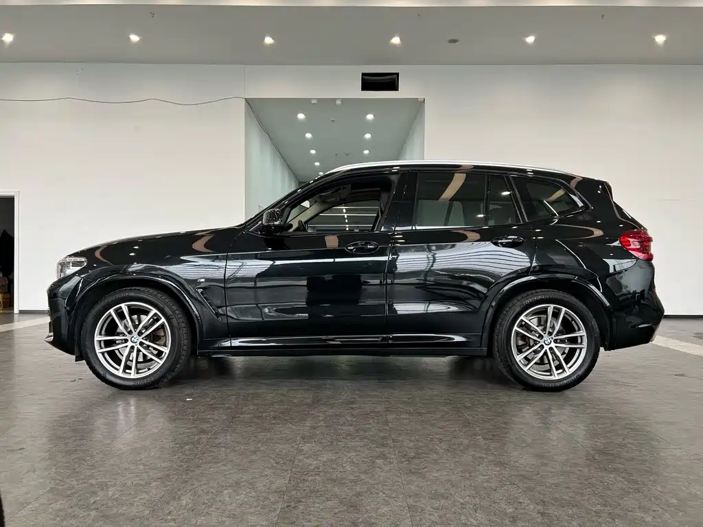 BMW X3 2018 — фото 9