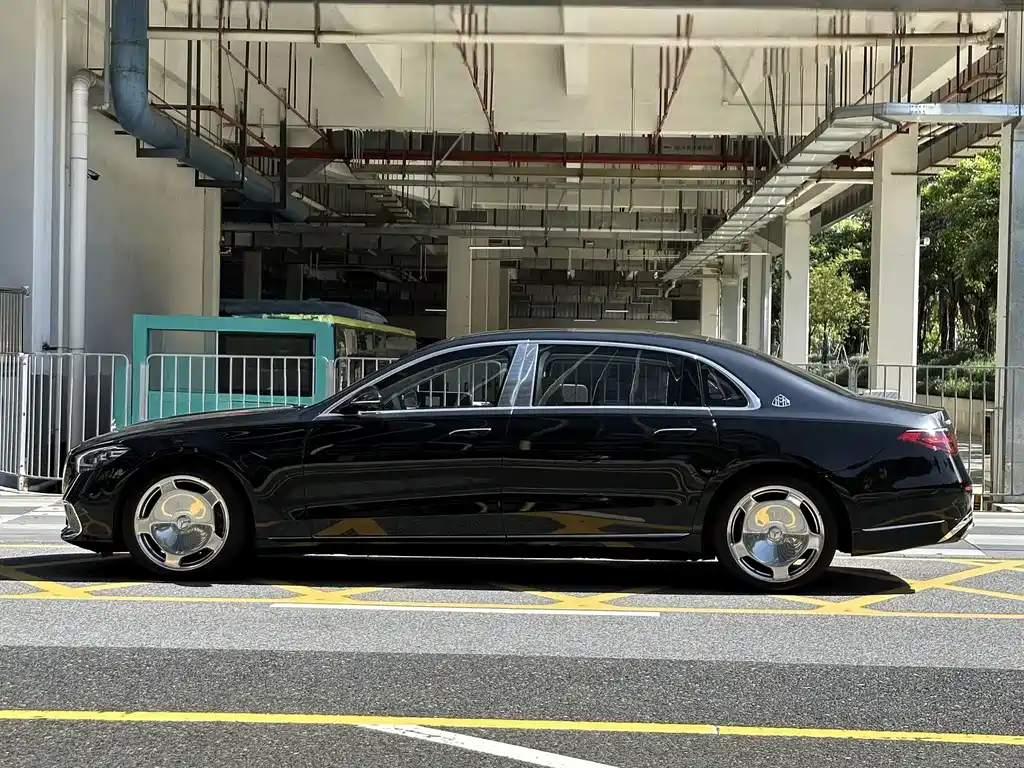 Mercedes-Benz Maybach S-Class 2022 — фото 2