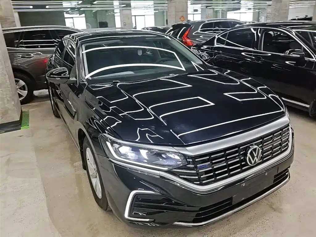 Volkswagen Passat PHEV 2022 — фото 4