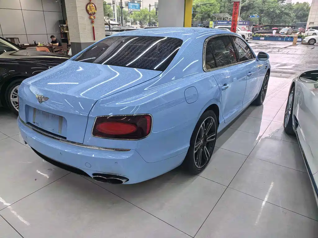 Bentley Flying Spur 2020 — фото 2