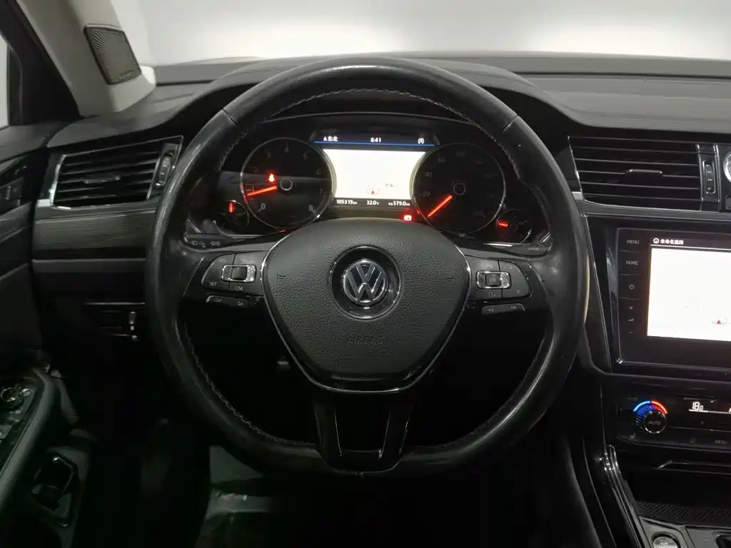 Volkswagen Phideon 2018 — фото 11