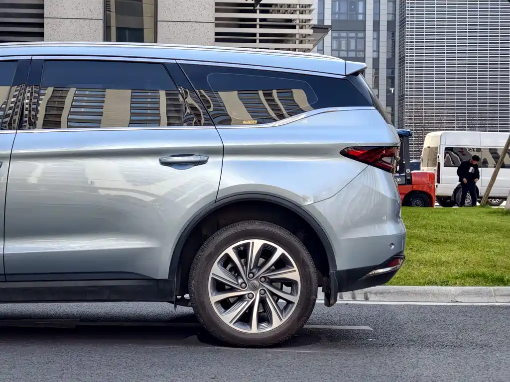 Geely Jia Ji 2019 — фото 13
