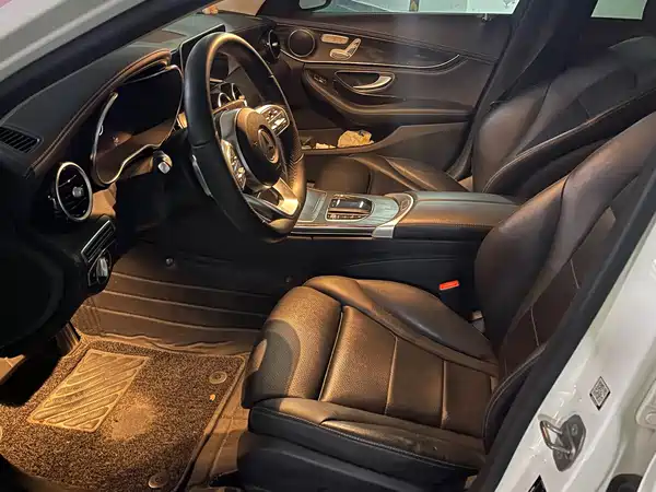 Mercedes-Benz C-Class 2020