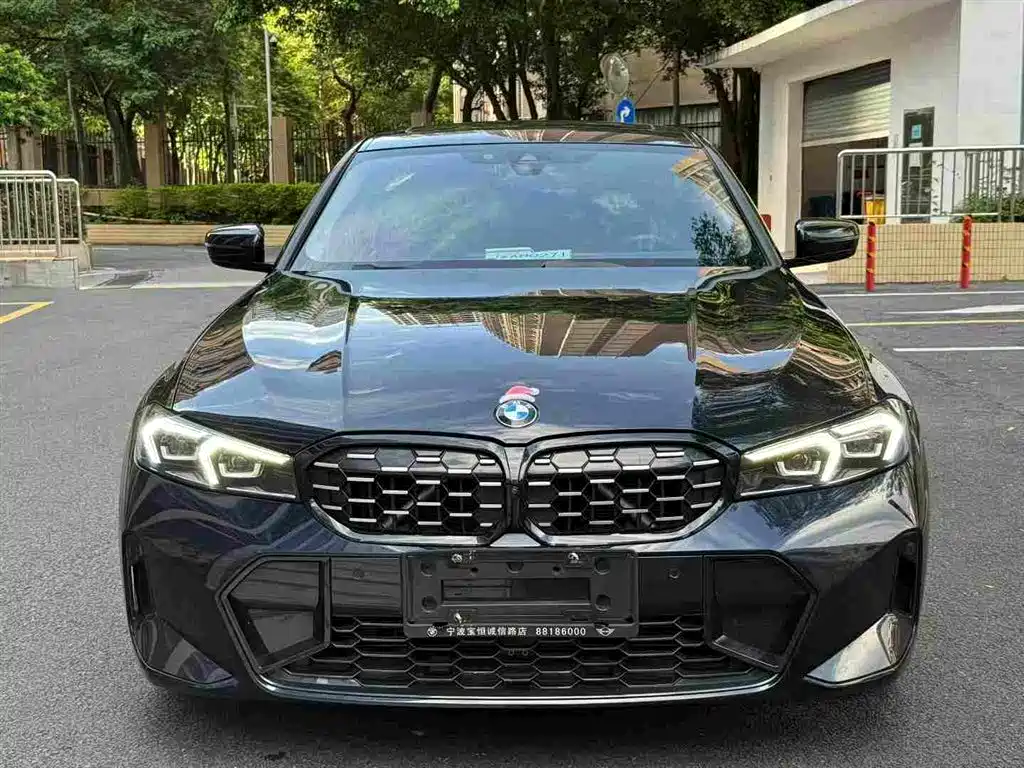 BMW 3 Series 2023 — фото 1