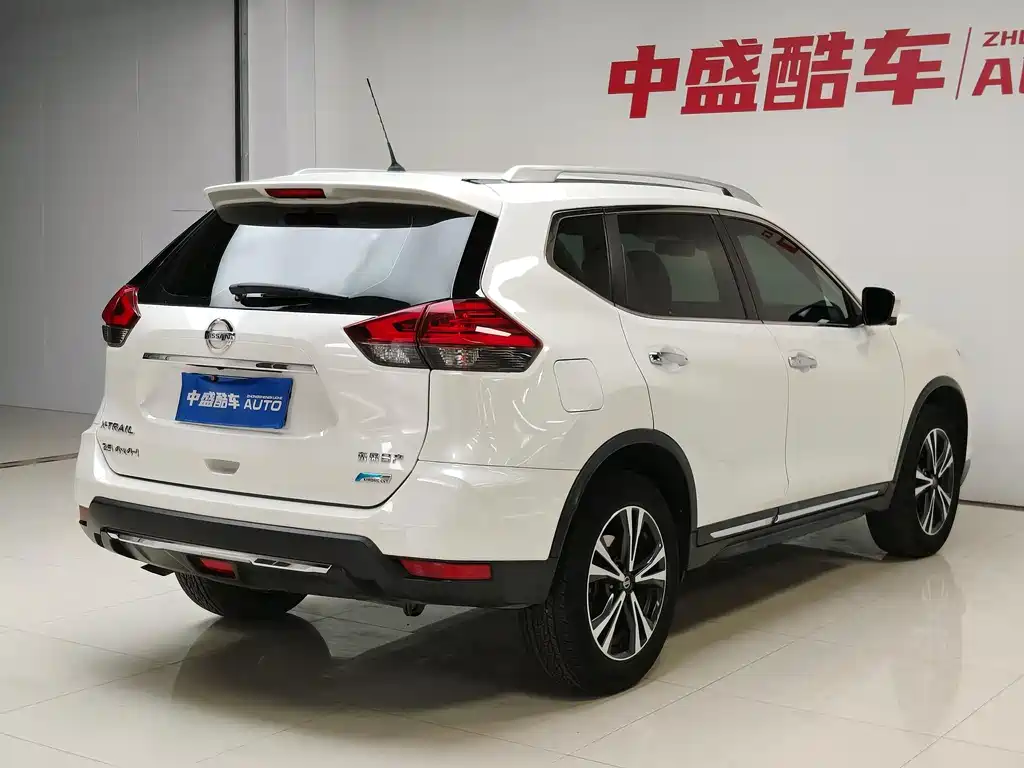 Nissan X-Trail 2018 — фото 16