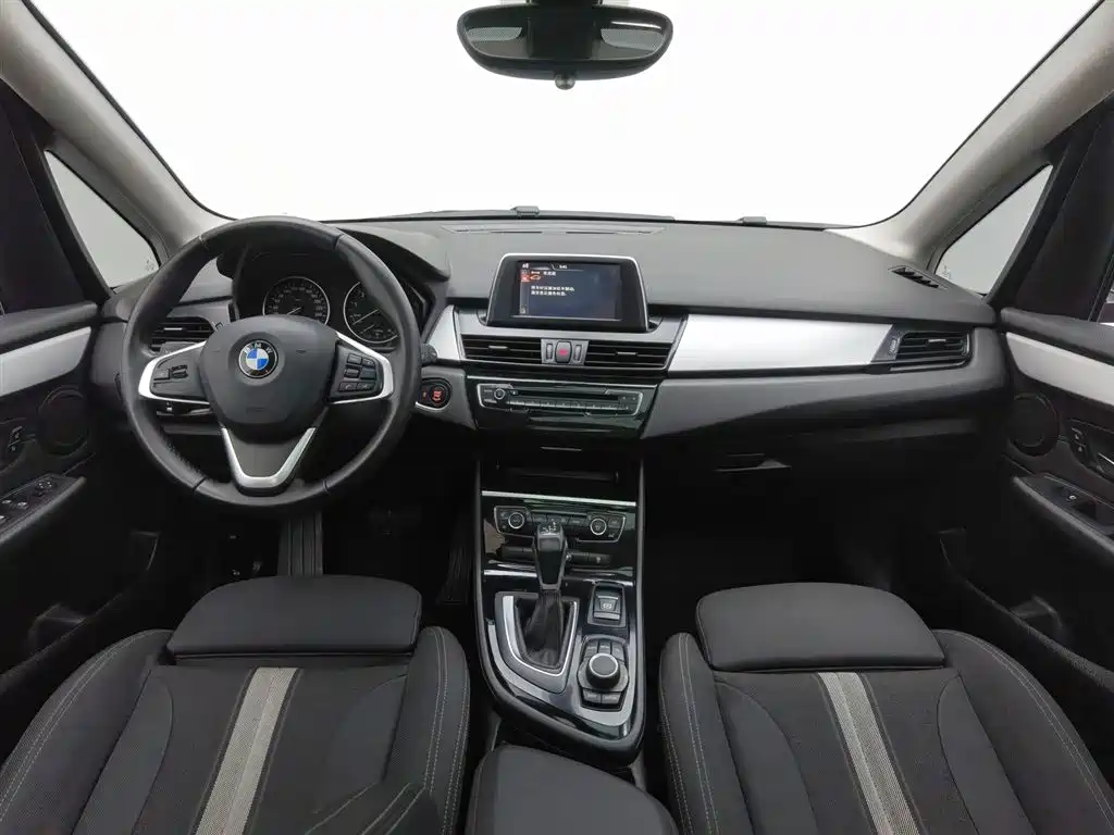 BMW 2 Series Active Tourer 2016 — фото 5