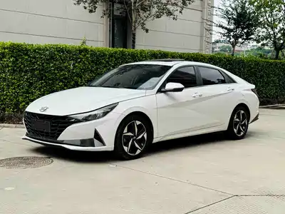 Hyundai Elantra 2022