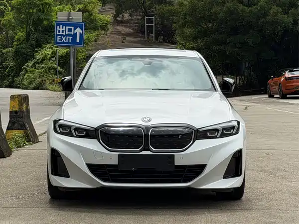 BMW i3 2024