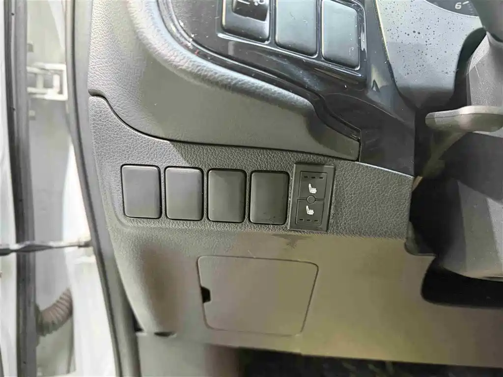 Mitsubishi Outlander 2022 — фото 12