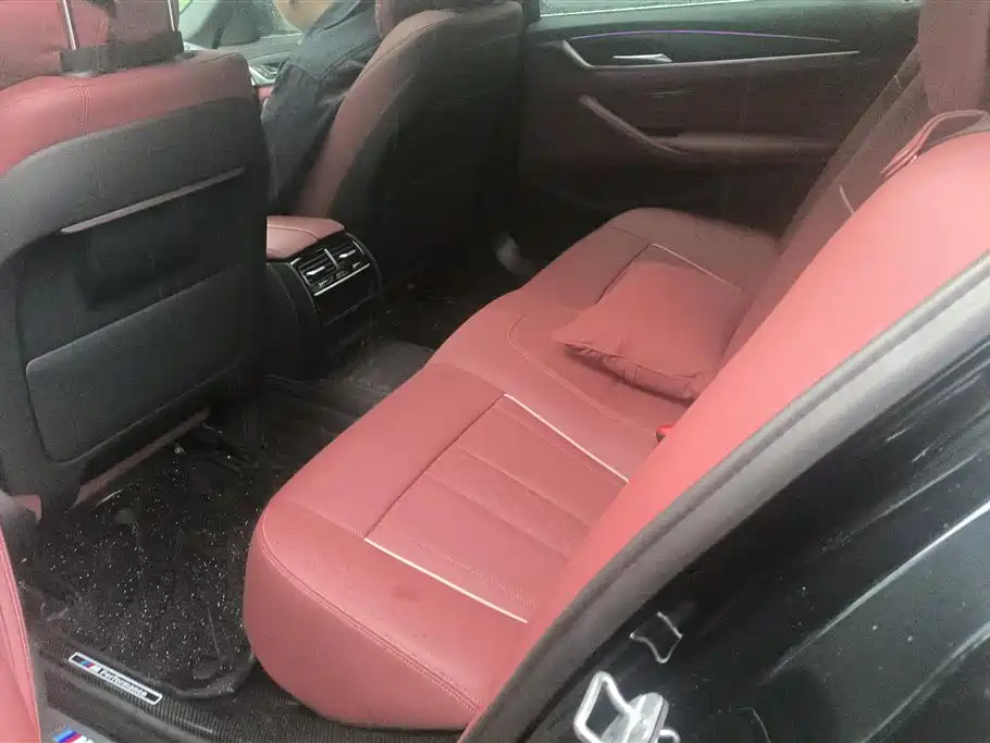 BMW 5 Series 2023 — фото 11