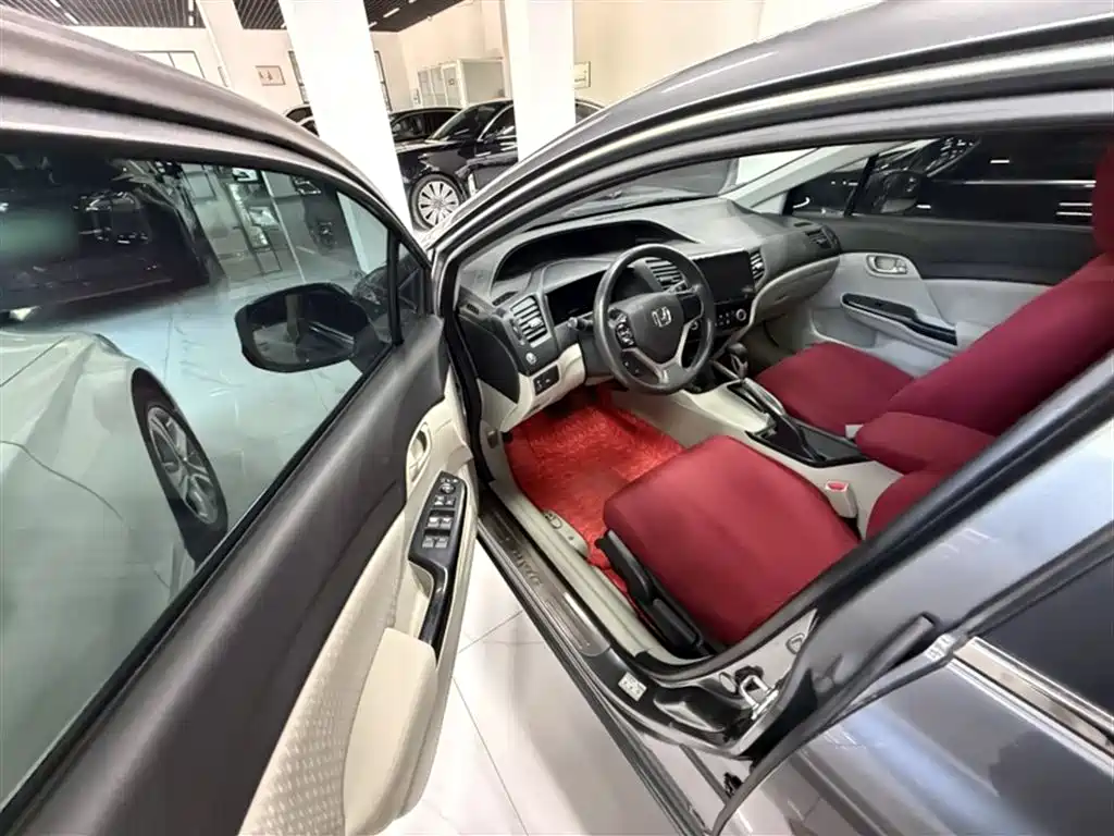 Honda Civic 2016 — фото 11