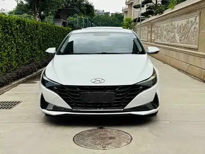 Hyundai Elantra 2022