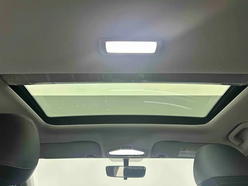 Geely Emgrand 2023 — фото 13