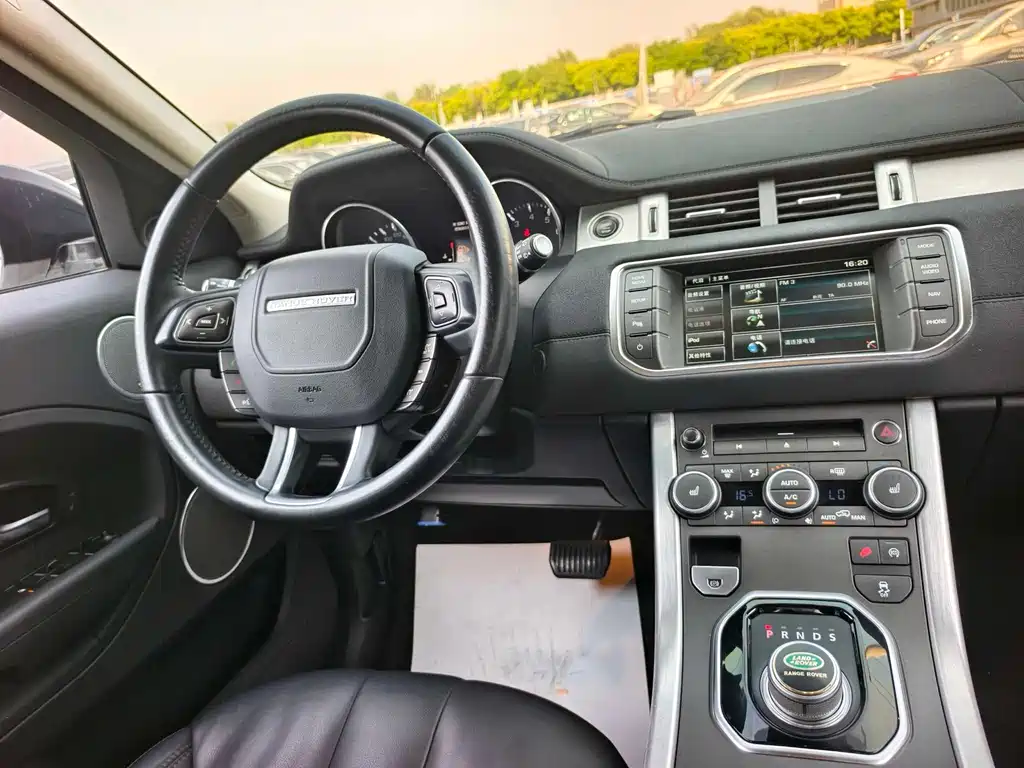 Land Rover Evoque 2015 — фото 12