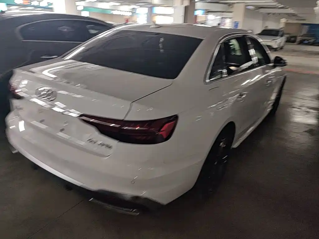 Audi A4L 2020