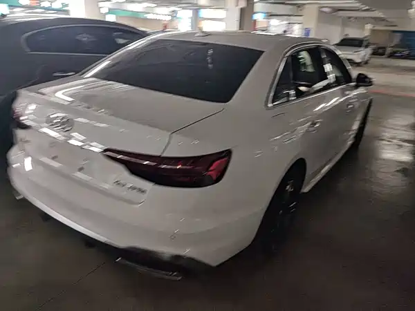 Audi A4L 2020