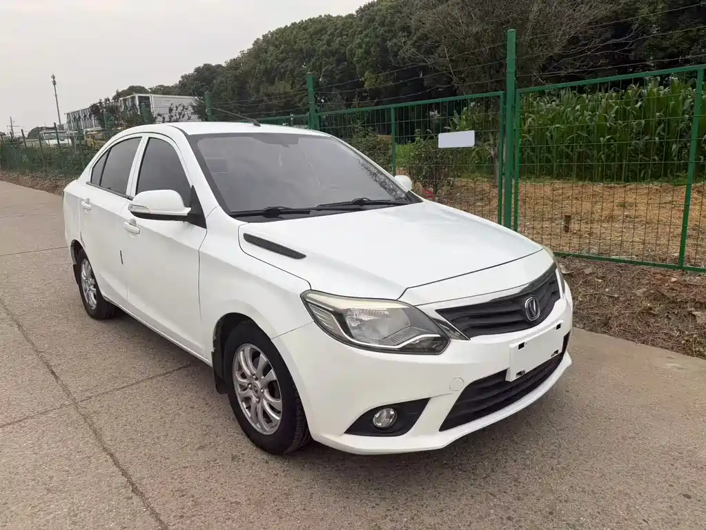 Changan V3 2016 — фото 3