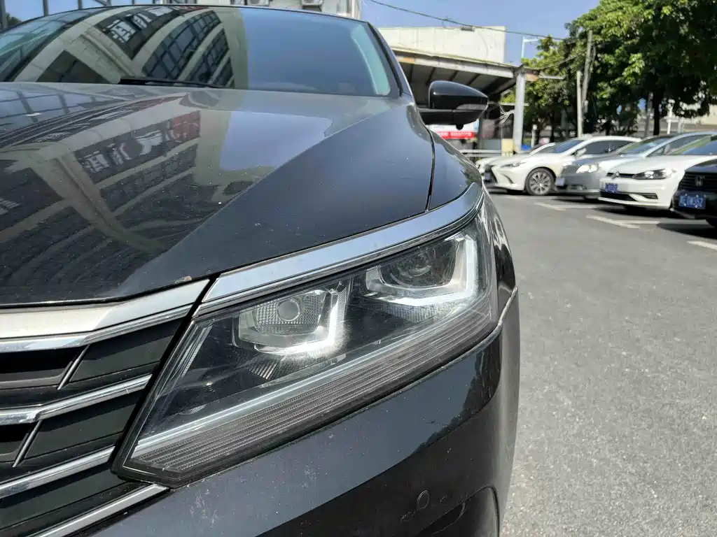 Volkswagen Passat 2019 — фото 15
