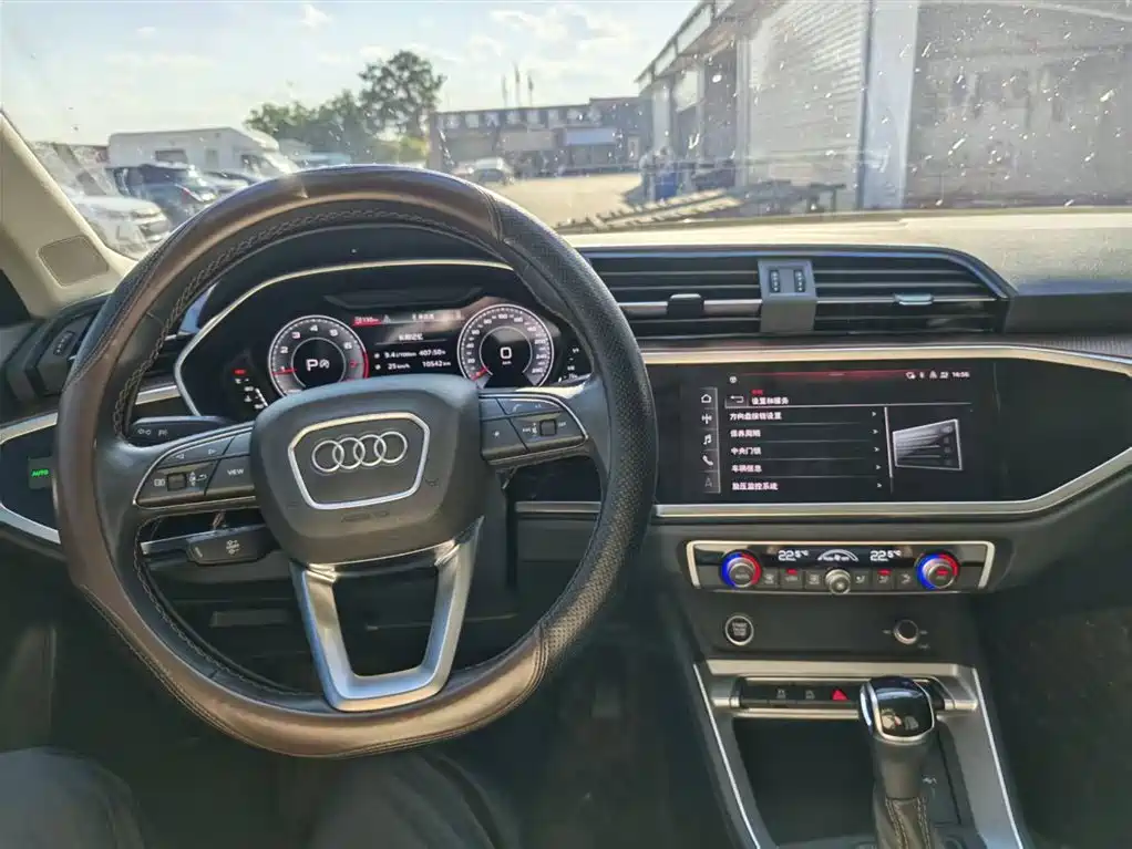 Audi Q3 2023 — фото 2