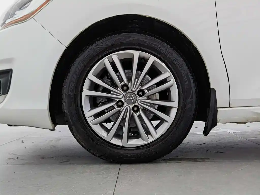 Citroën C4L 2016 — фото 17