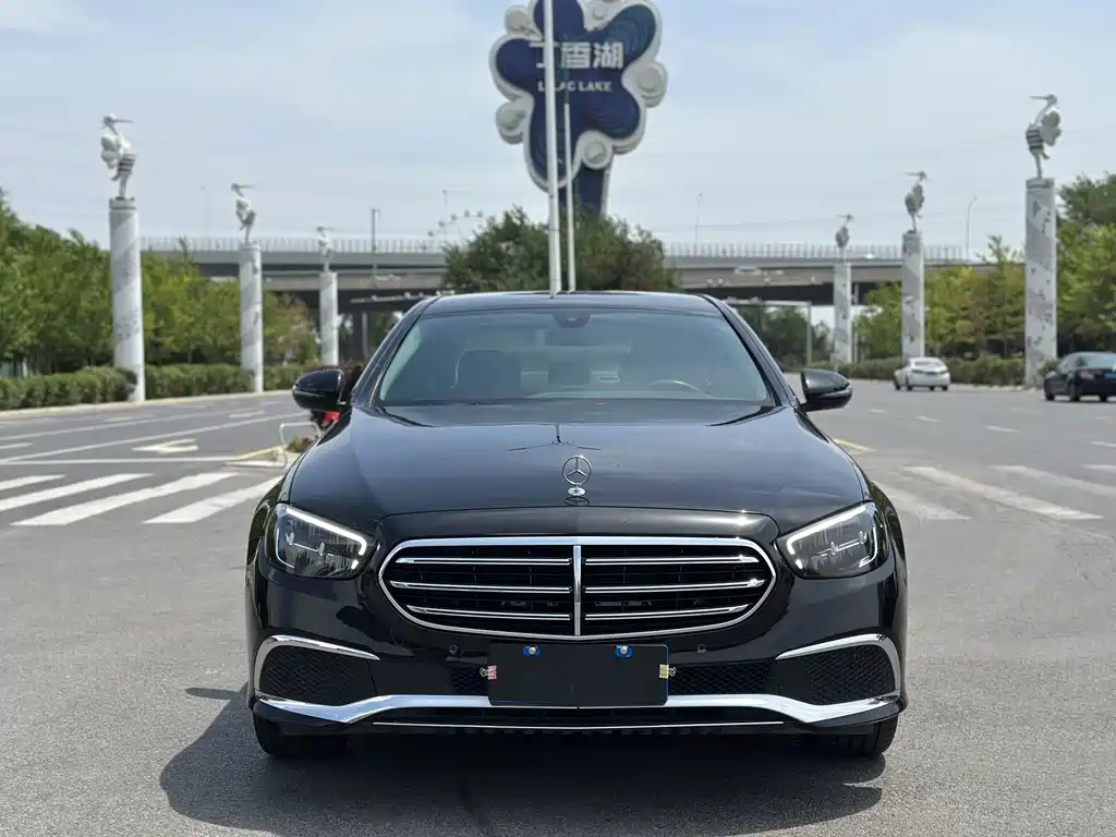 Mercedes-Benz E-Class 2023 — фото 2