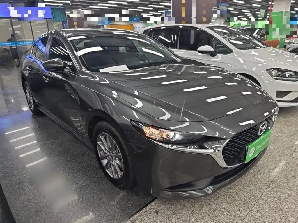 Mazda 3 Axela 2022
