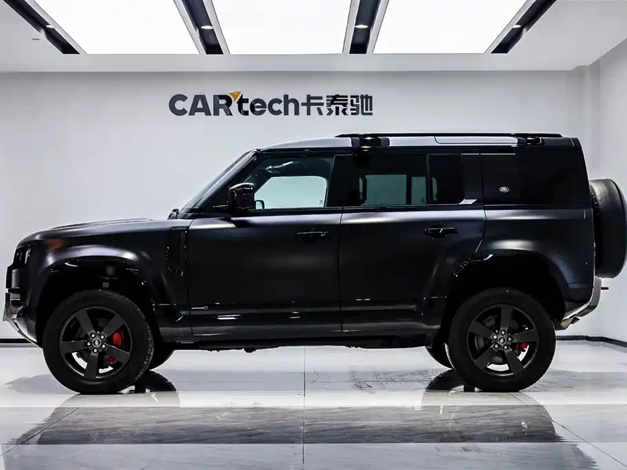 Land Rover Defender 2024 — фото 14