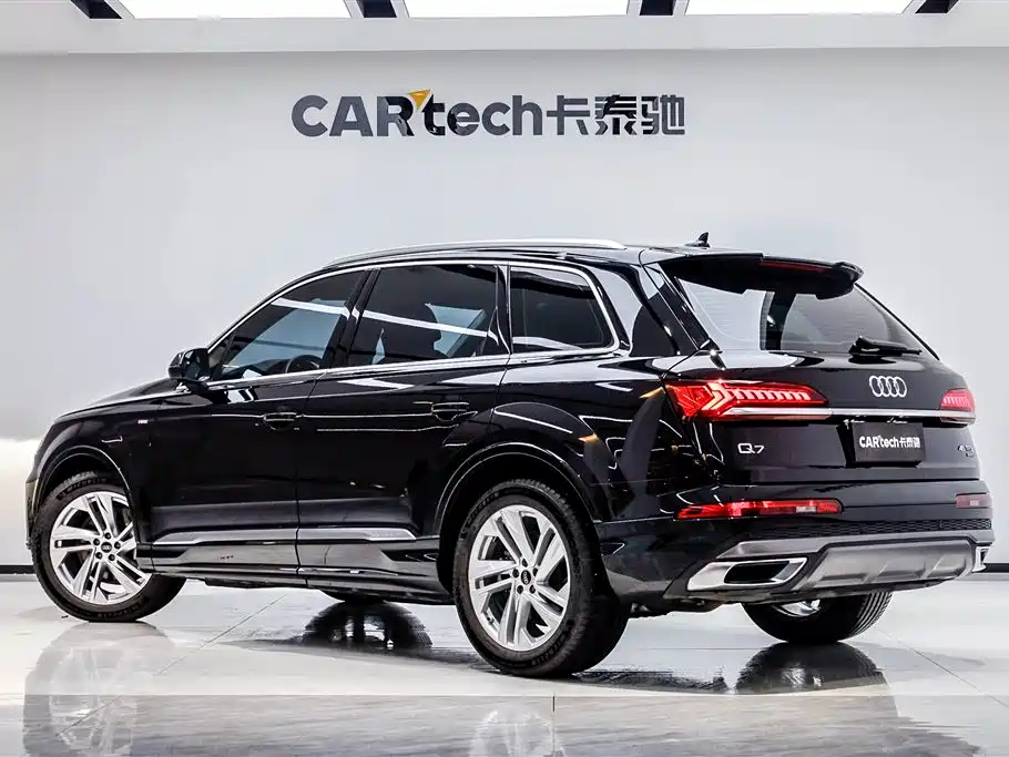 Audi Q7 2023 — фото 4