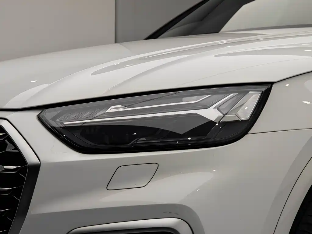 Audi Q5L Sportback 2022 — фото 9