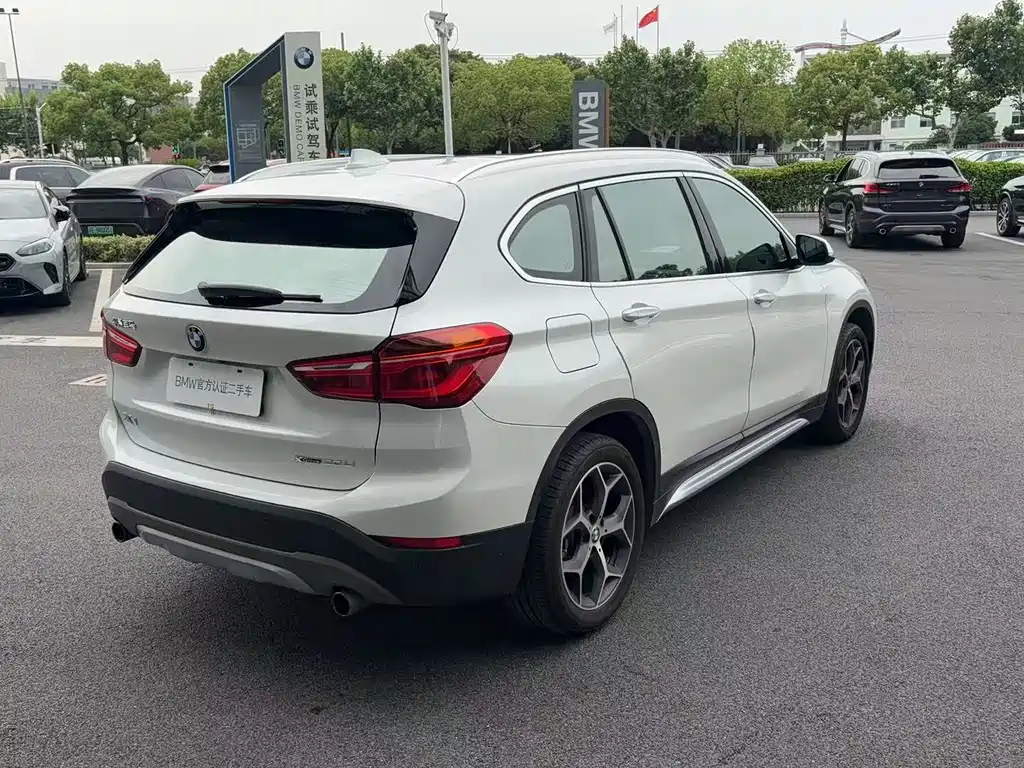 BMW X1 2018 — фото 14