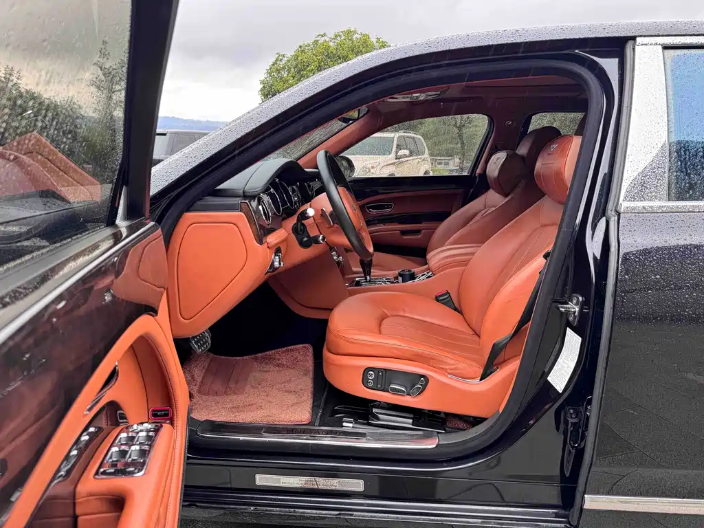 Bentley Mulsanne 2015 — фото 15
