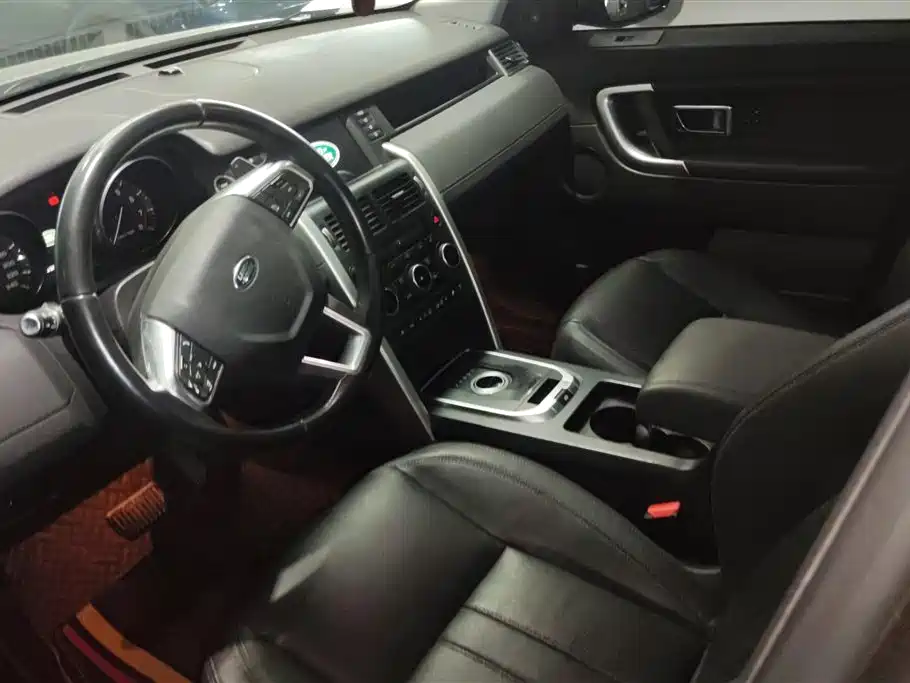 Land Rover Discovery Sport 2015 — фото 12