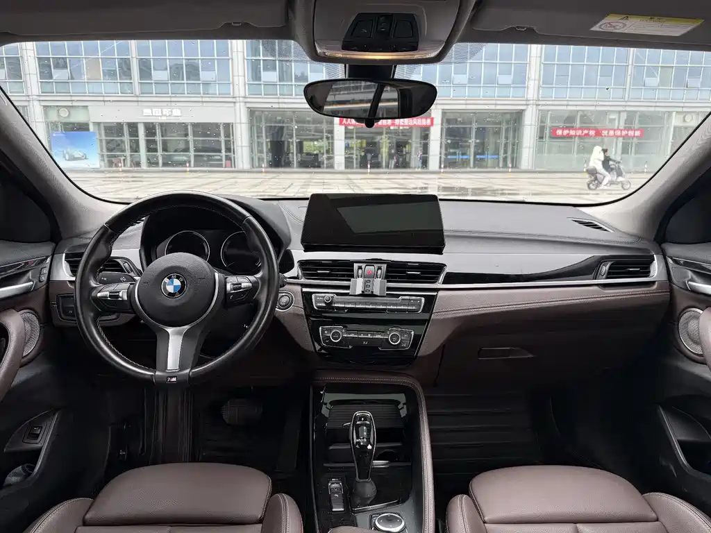 BMW X2 2023 — фото 13