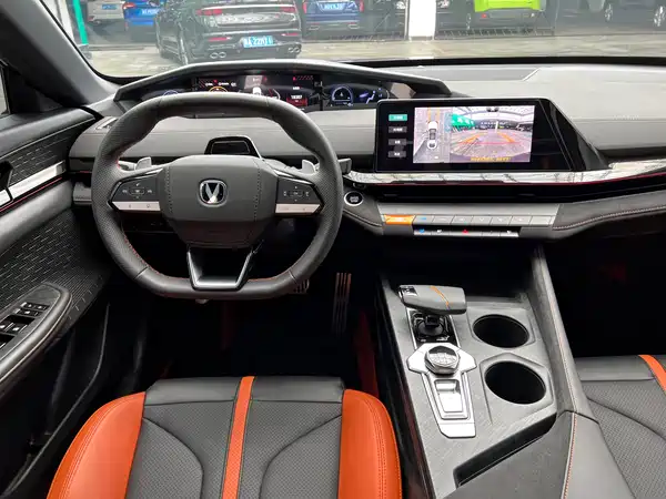 Changan UNI-V 2024