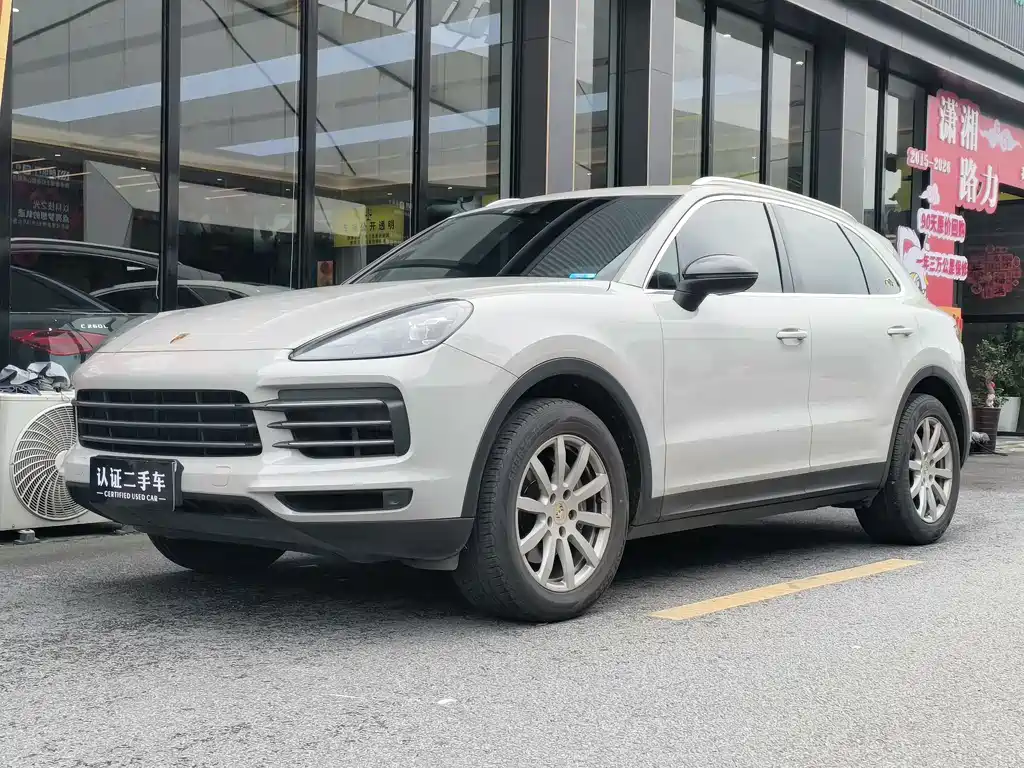 Porsche Cayenne 2019 — фото 1