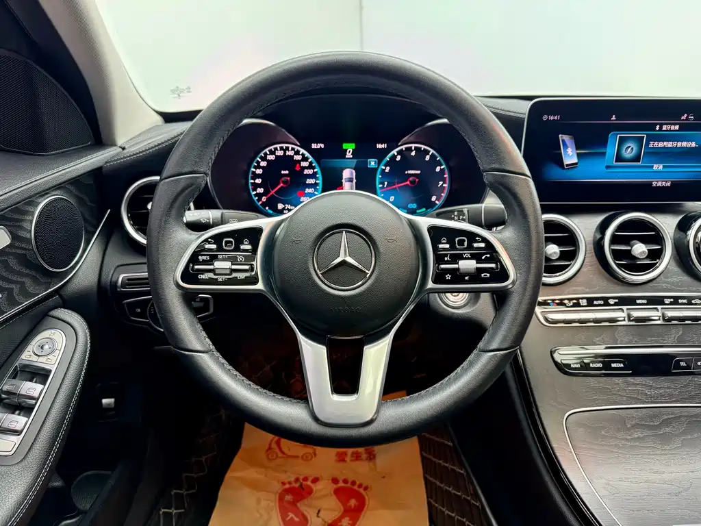 Mercedes-Benz C-Class 2018 — фото 16
