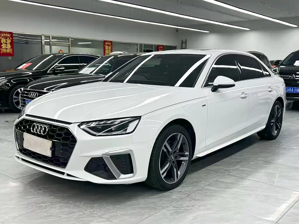 Audi A4L 2020 — фото 1