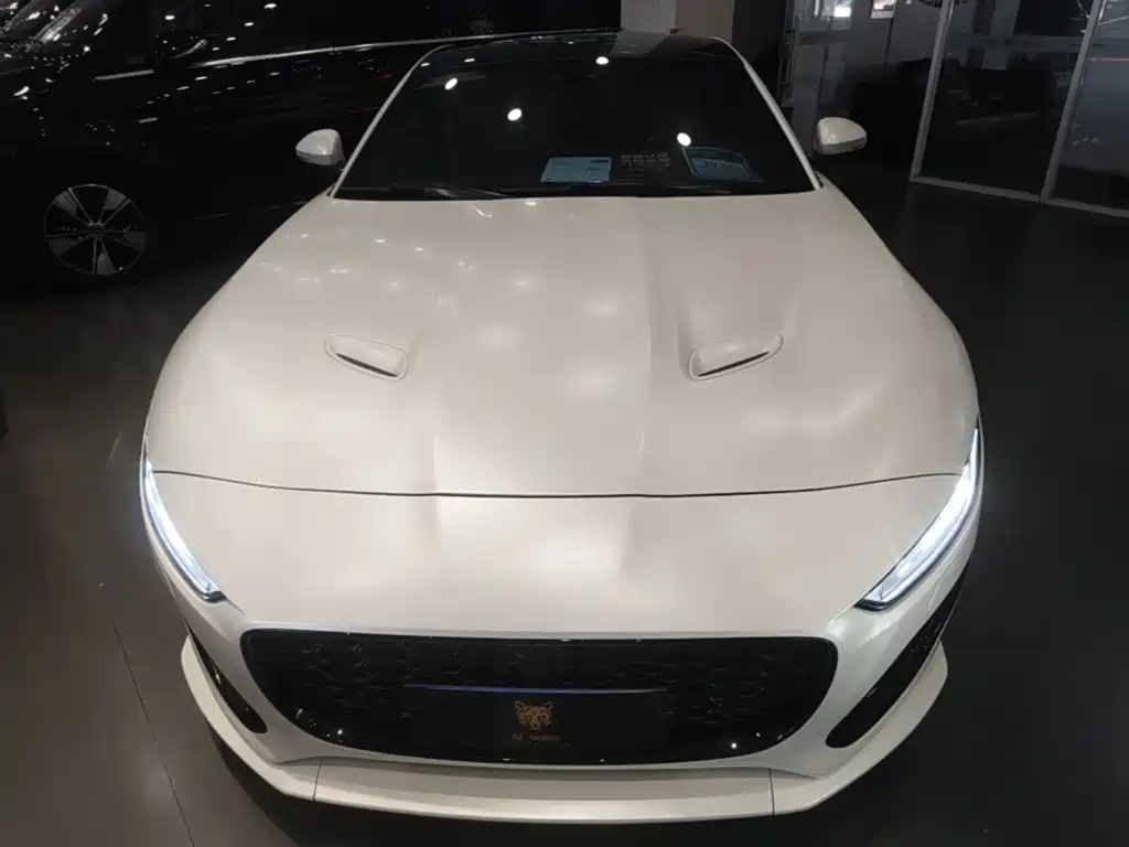 Jaguar F-TYPE 2024 — фото 3