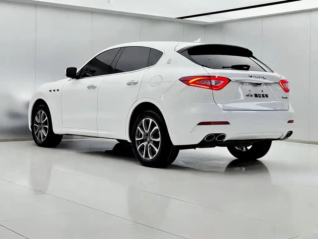 Maserati Levante 2017 — фото 5