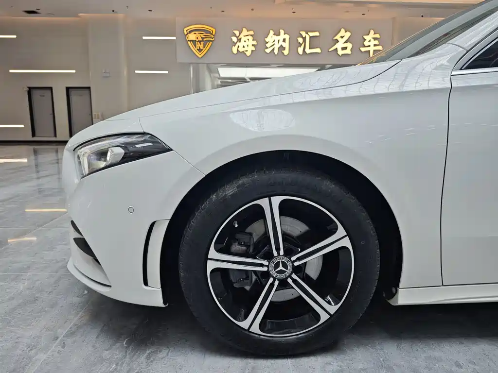 Mercedes-Benz A-Class 2023 — фото 6