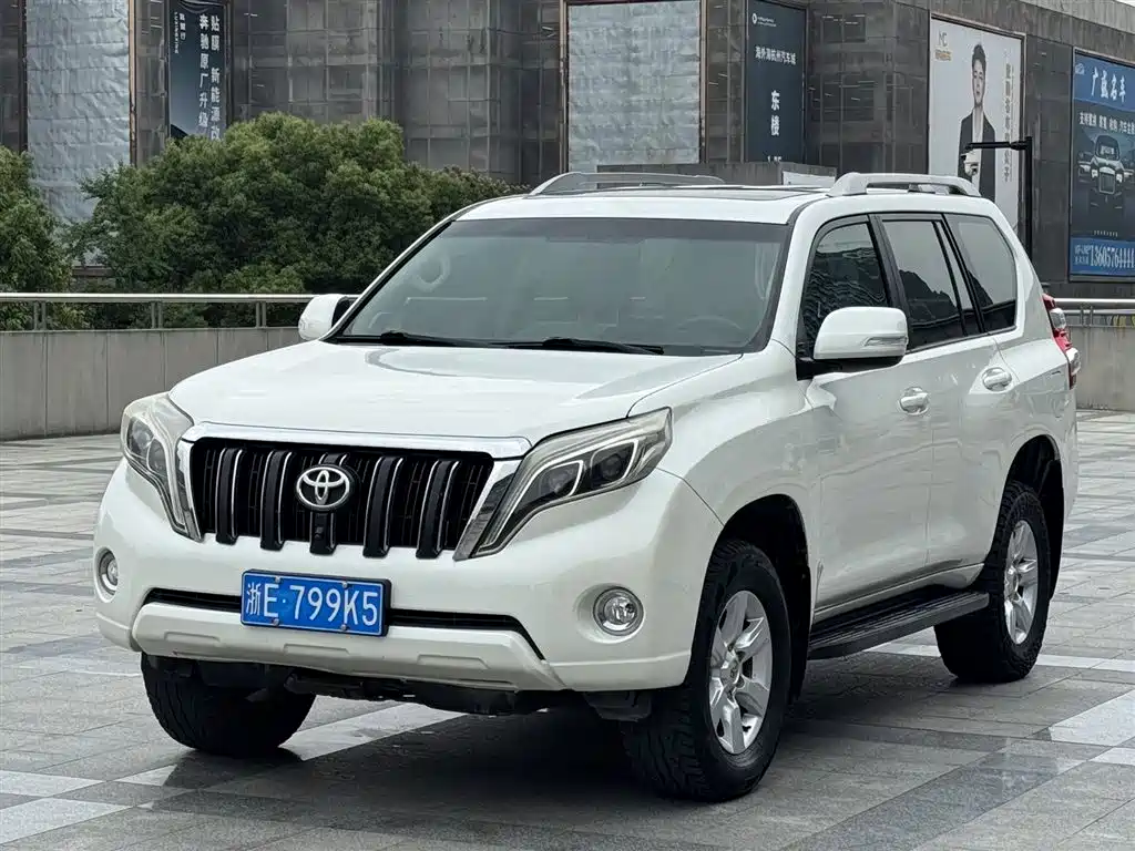 Toyota Prado 2016 — фото 1