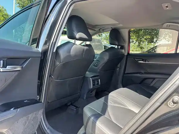 Toyota Camry 2019