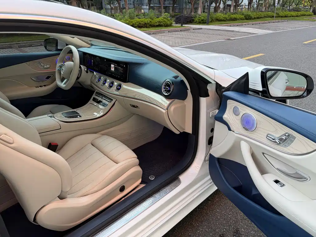 Mercedes-Benz E-Class 2022 — фото 17