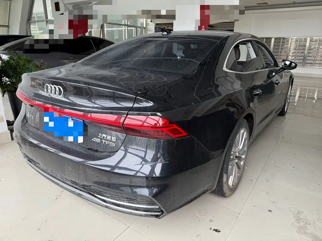 Audi A7L 2023 — фото 15