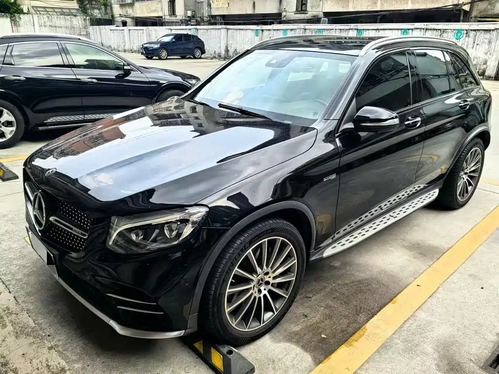 Mercedes-Benz GLC AMG 2018 — фото 1