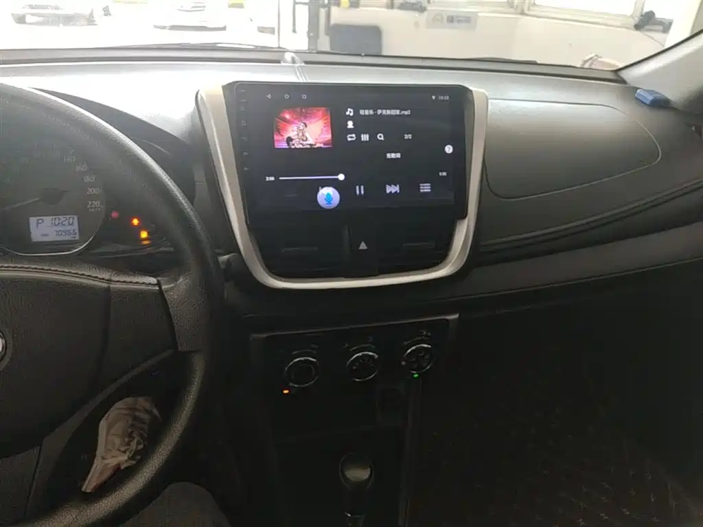 Toyota Yaris L 2019 — фото 13